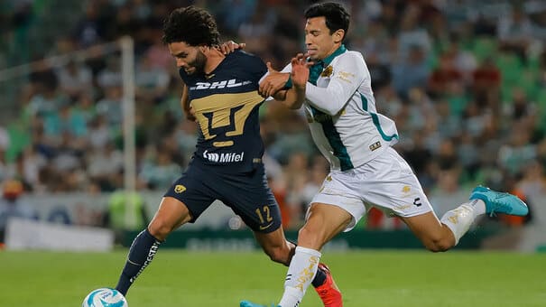 Pumas vs Santos Laguna 7h05 ngày 19/2 (VĐQG Mexico 2023/24). Chỉ Top 4 BXH mới có suất vào thẳng “vòng chung kết” tranh chức vô địch Clausura Mexico 2024 và Pumas hiện đang đứng thứ 5. Dù vậy khoảng cách giữa Pumas và nhóm 4 CLB xếp trên là rất sít sao, chỉ từ 1-2 điểm. Phong độ gần đây của Pumas rất ổn định, bất bại 5 vòng đấu liên tiếp và đó là cơ sở để thầy trò HLV Gustavo Lema tự tin sẽ bứt phá. Hãy đến W88 soi kèo bóng đá để biết thêm thông tin nhé .